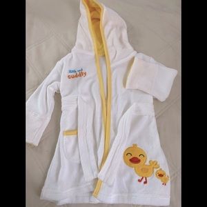 NWOT- Carter’s- Baby Bath Robe- Size 0-9 mo.